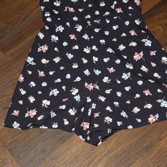 French Connection Floral Sleeveless Romper Size 0 - Picture 5 of 10